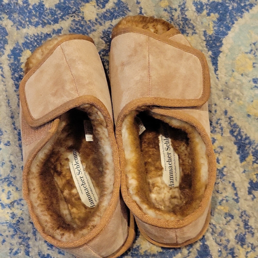 Hammacher Schlemmer,Womens Sz XL.,New W/out Tags/ Sheepskin Slippers,adj.NWOT
